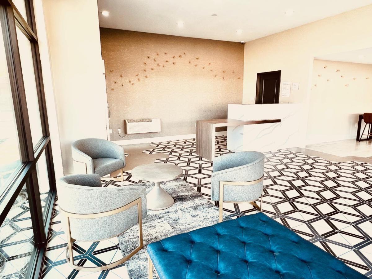 Ramada By Wyndham Modesto Yosemite Area Hotel Екстериор снимка