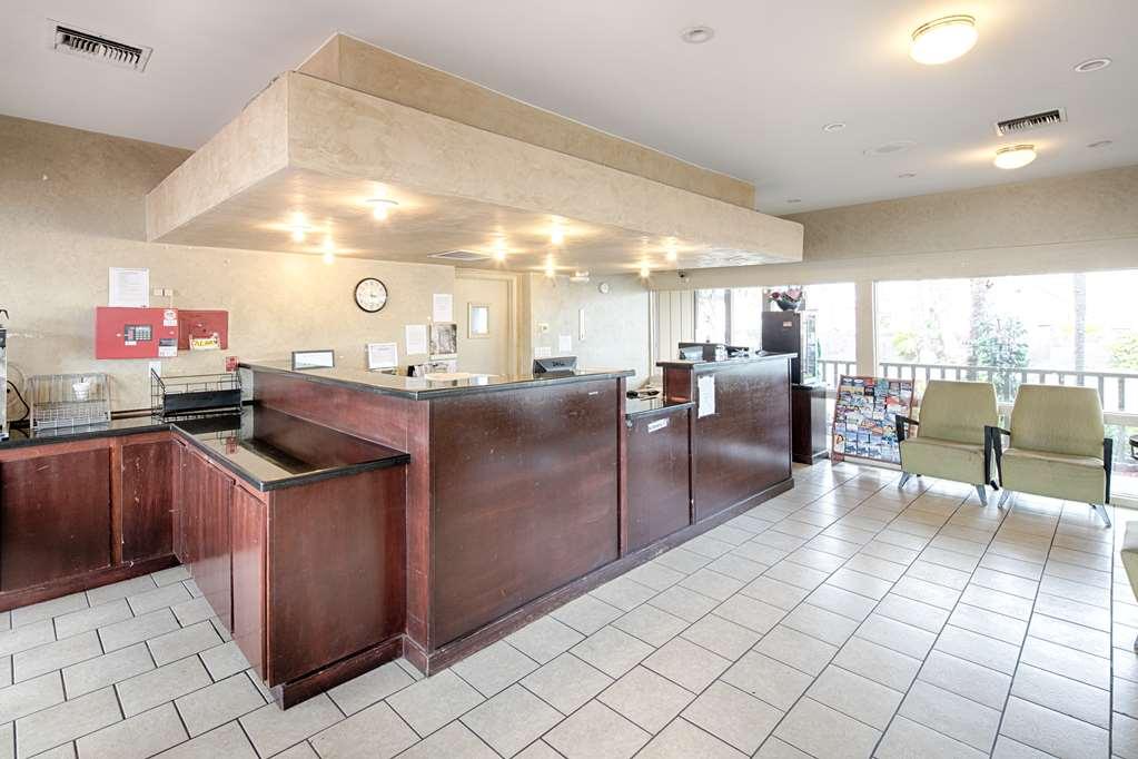 Ramada By Wyndham Modesto Yosemite Area Hotel Интериор снимка